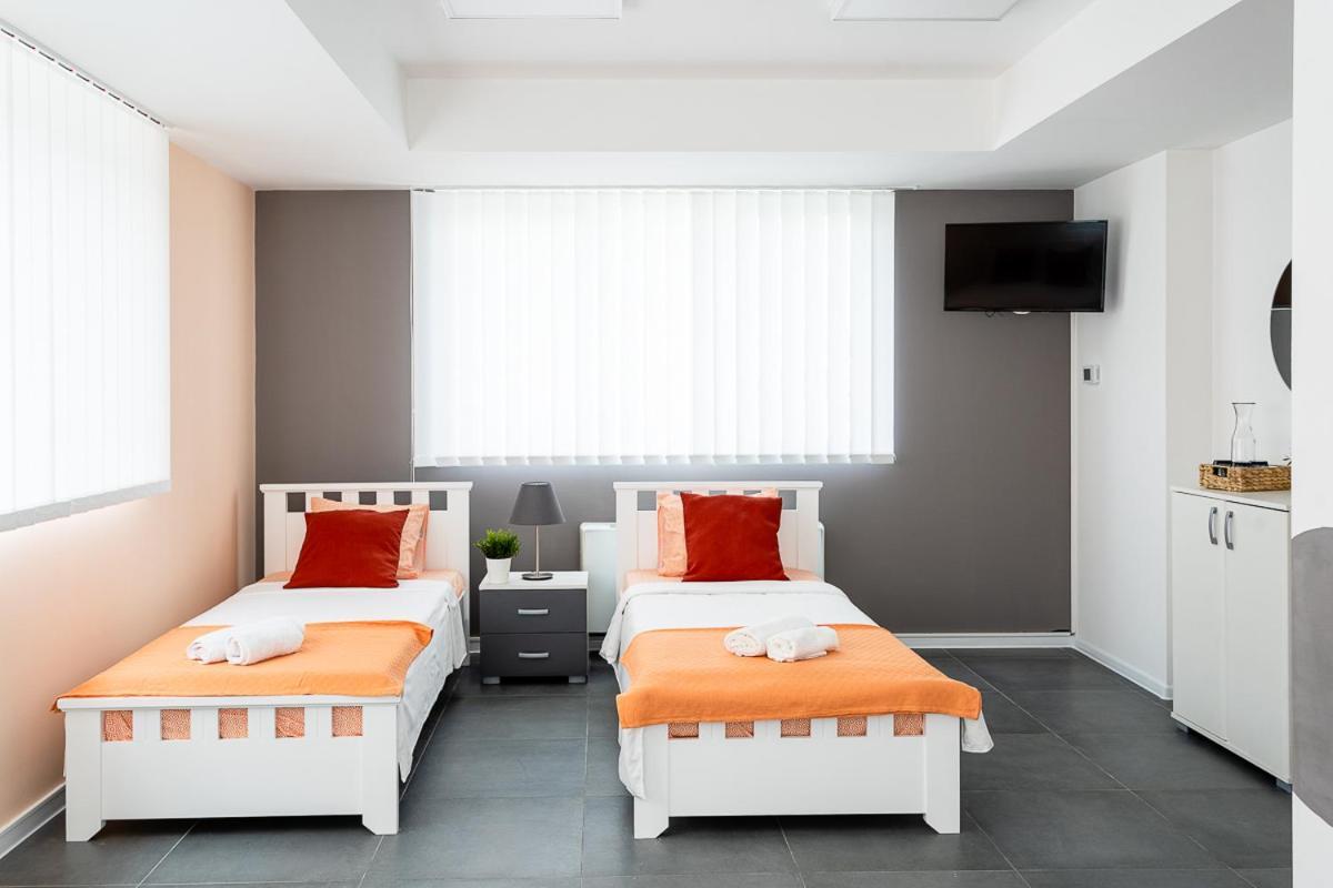 Kostovski Rooms-Near E75 To Greece Velesz Kültér fotó